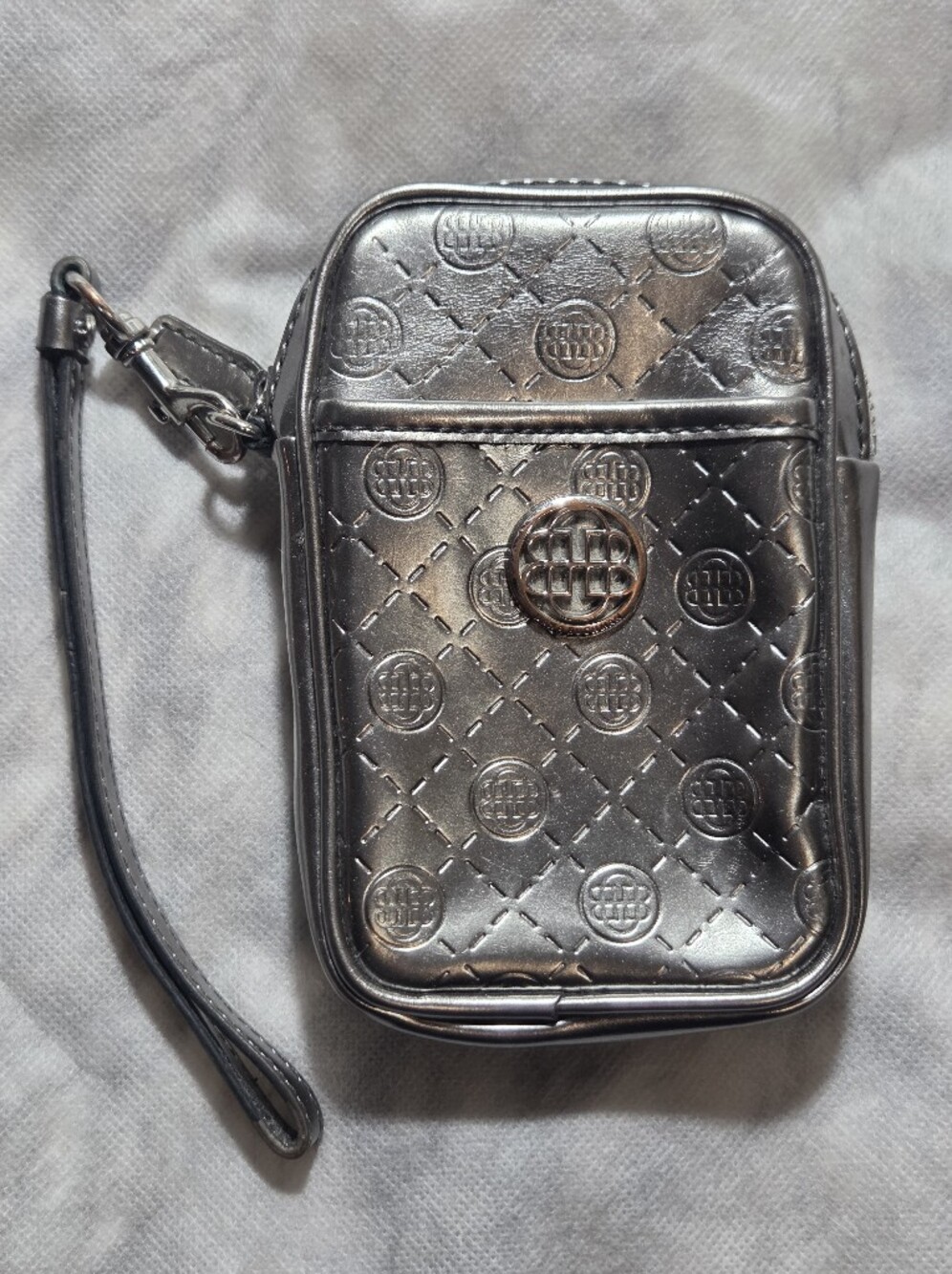 Dana Buchman Metallic Silver Quilted Wristlet Phone Case